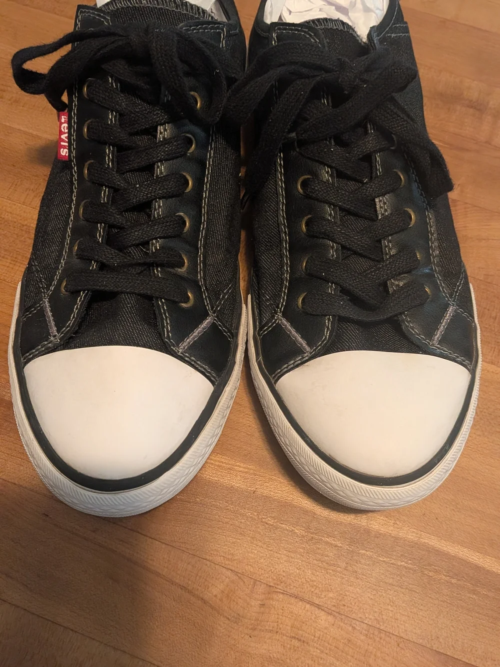 Levi's Black Canvas Low-Top Sneakers with White Toe Cap